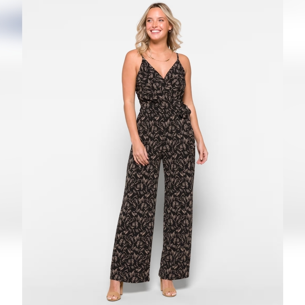 NWT Kaileigh Jumpsuit/Romper Small Black, Tan Chic Versatile